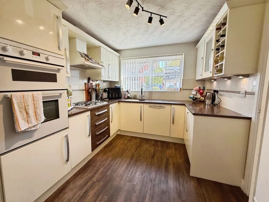 Beechcroft Close, South Hykeham, Lincolnshire, LN6, photo 10