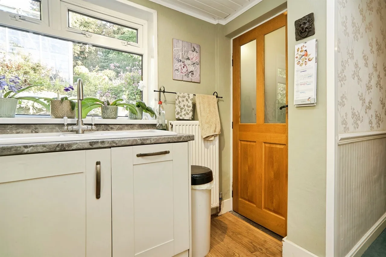 Hill Top Road, Hainworth, BD21, photo 4