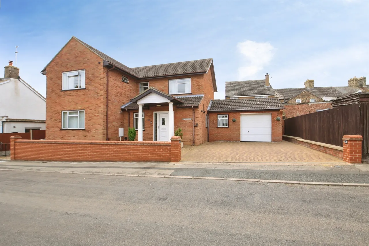 3 bed house for sale, Middle Street, Farcet, PE7
