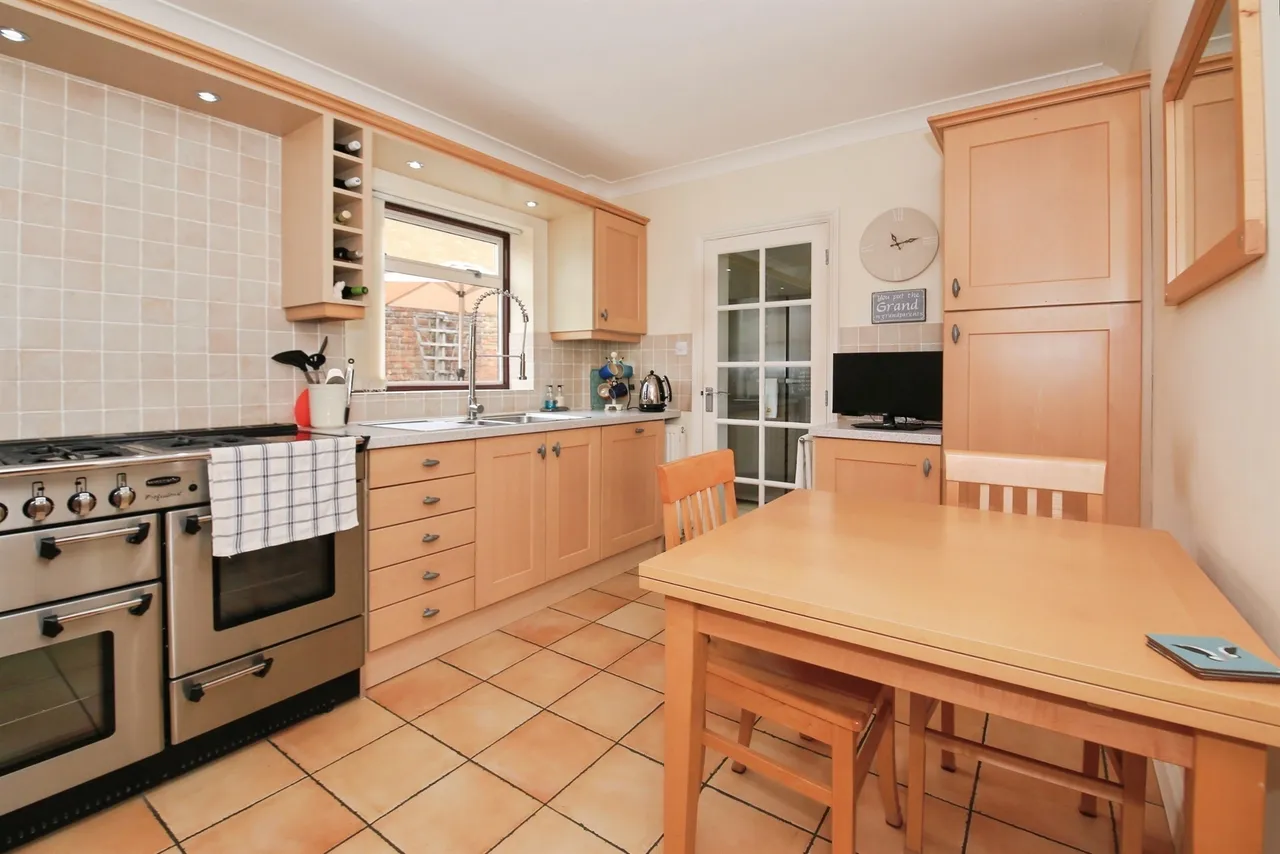 Middle Street, Farcet, PE7, photo 3