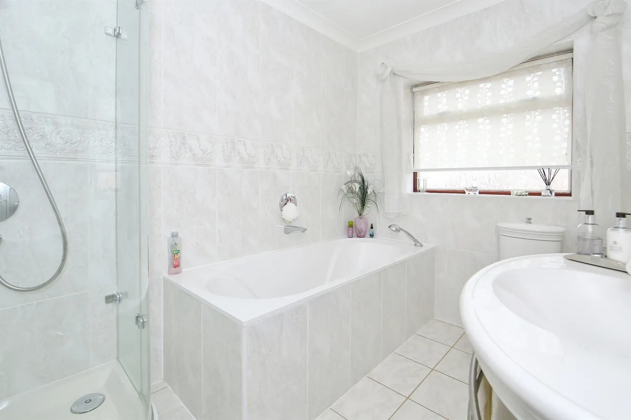 Middle Street, Farcet, PE7, photo 11