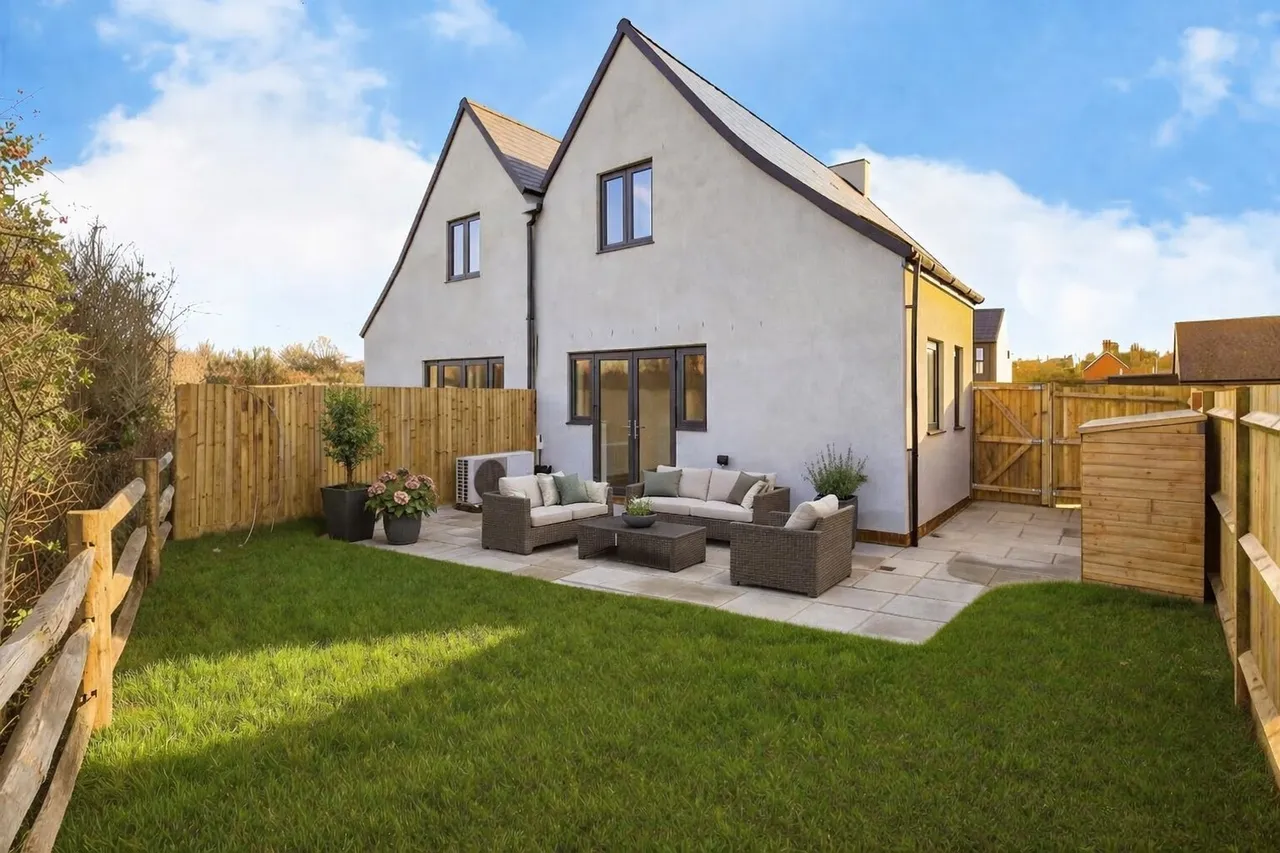 The Paddock, Upper Dicker, Hailsham, photo 5