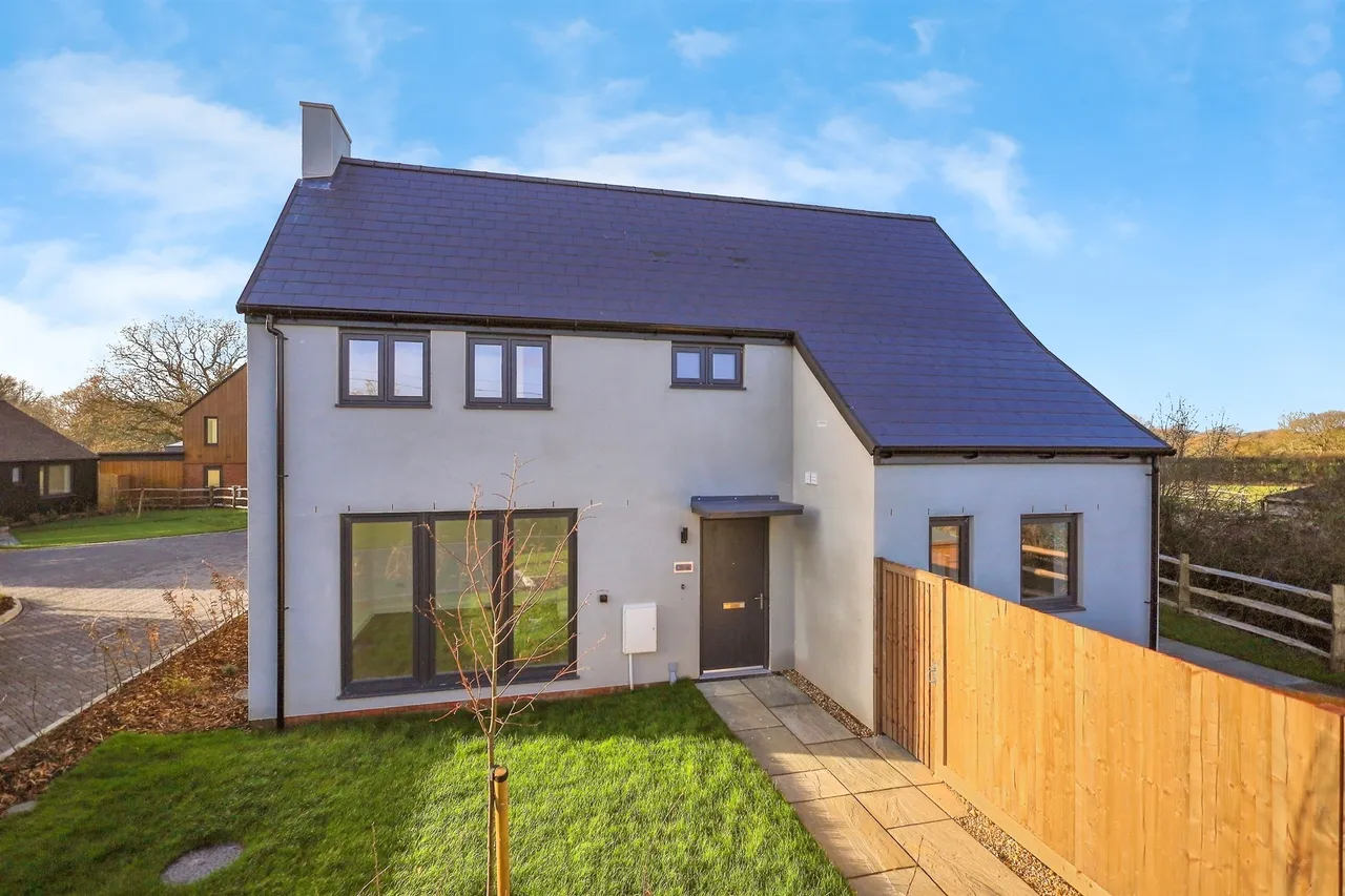 2 bed house for sale — The Paddock, Upper Dicker, Hailsham