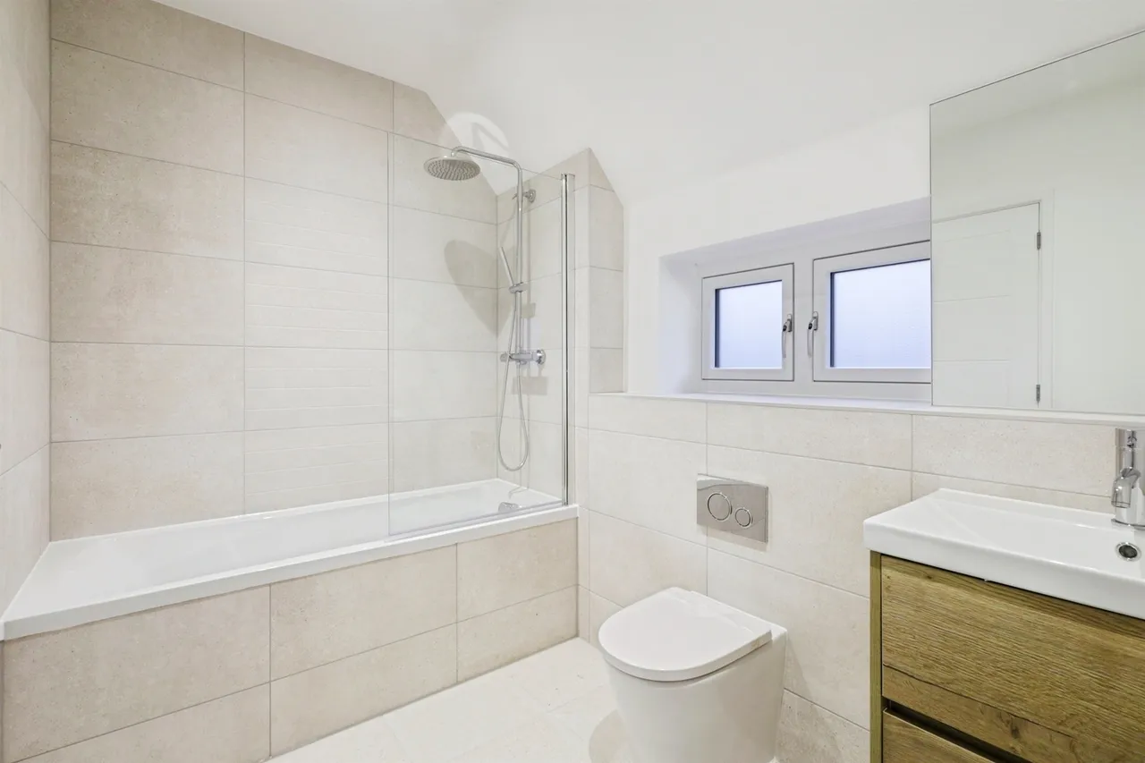 The Paddock, Upper Dicker, Hailsham, photo 8