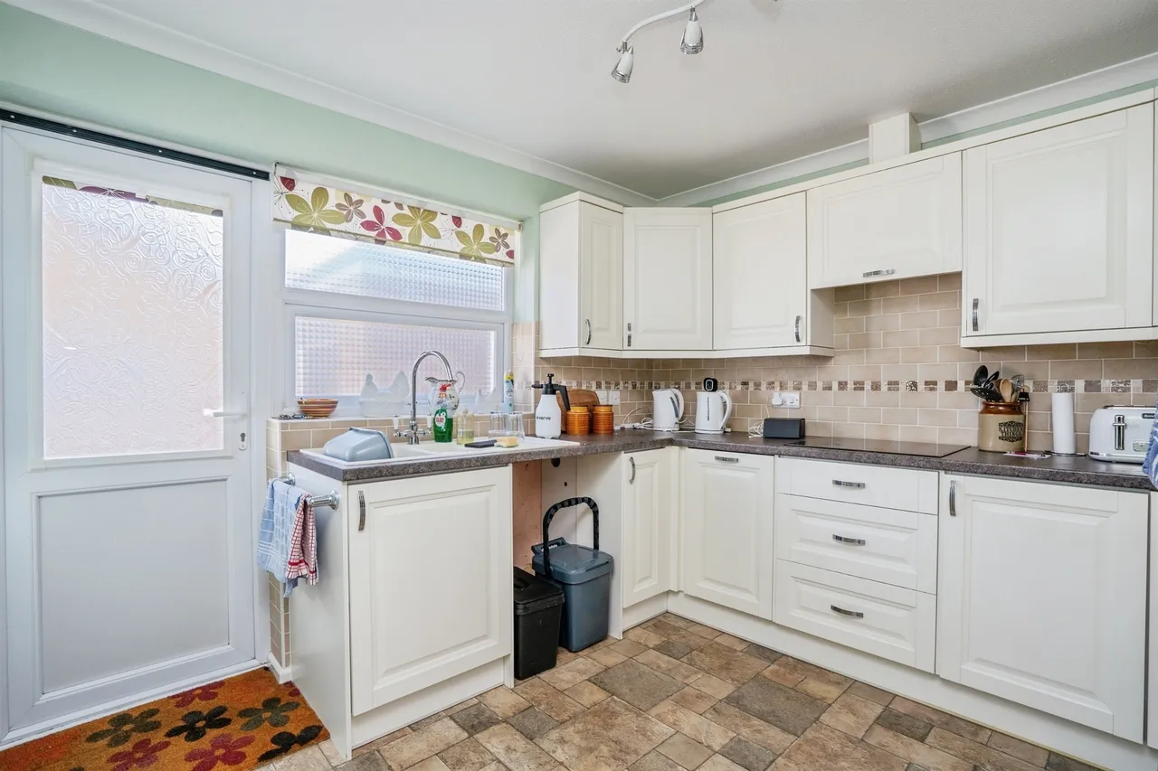 Eglantine Walk, Waterlooville, PO8, photo 10