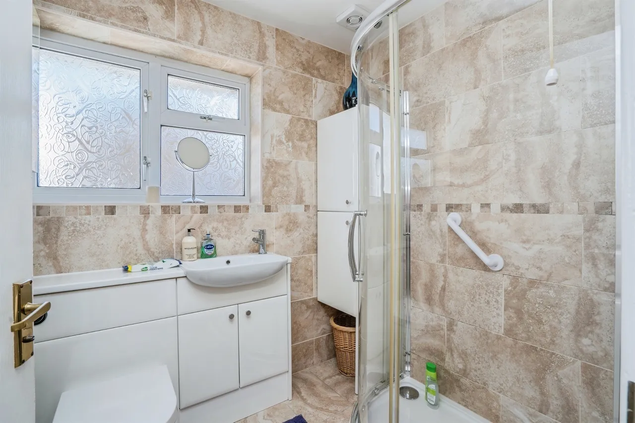 Eglantine Walk, Waterlooville, PO8, photo 16