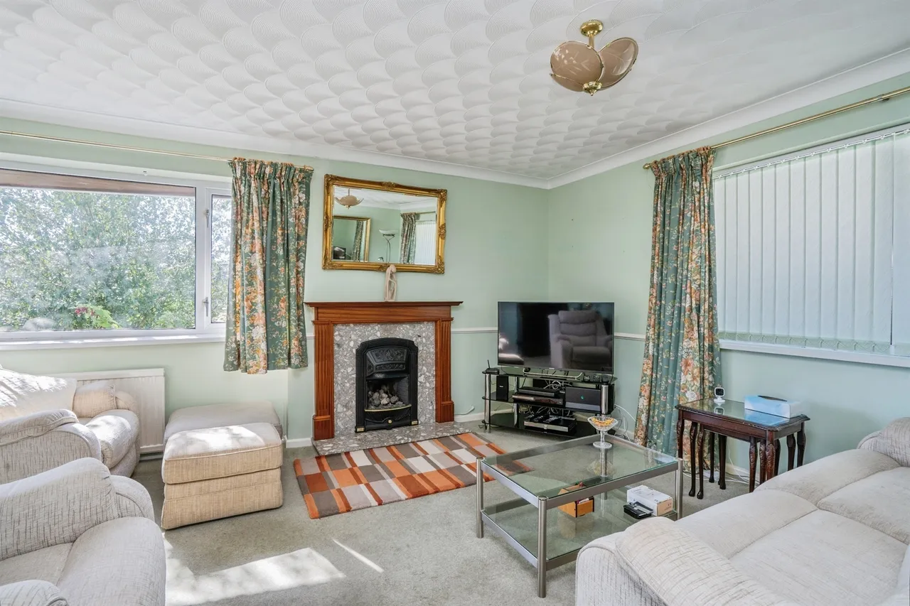 Eglantine Walk, Waterlooville, PO8, photo 2