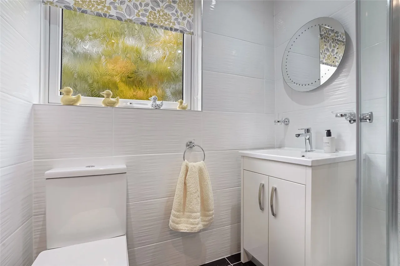 Murray Crescent, Maddiston, FK2, photo 15