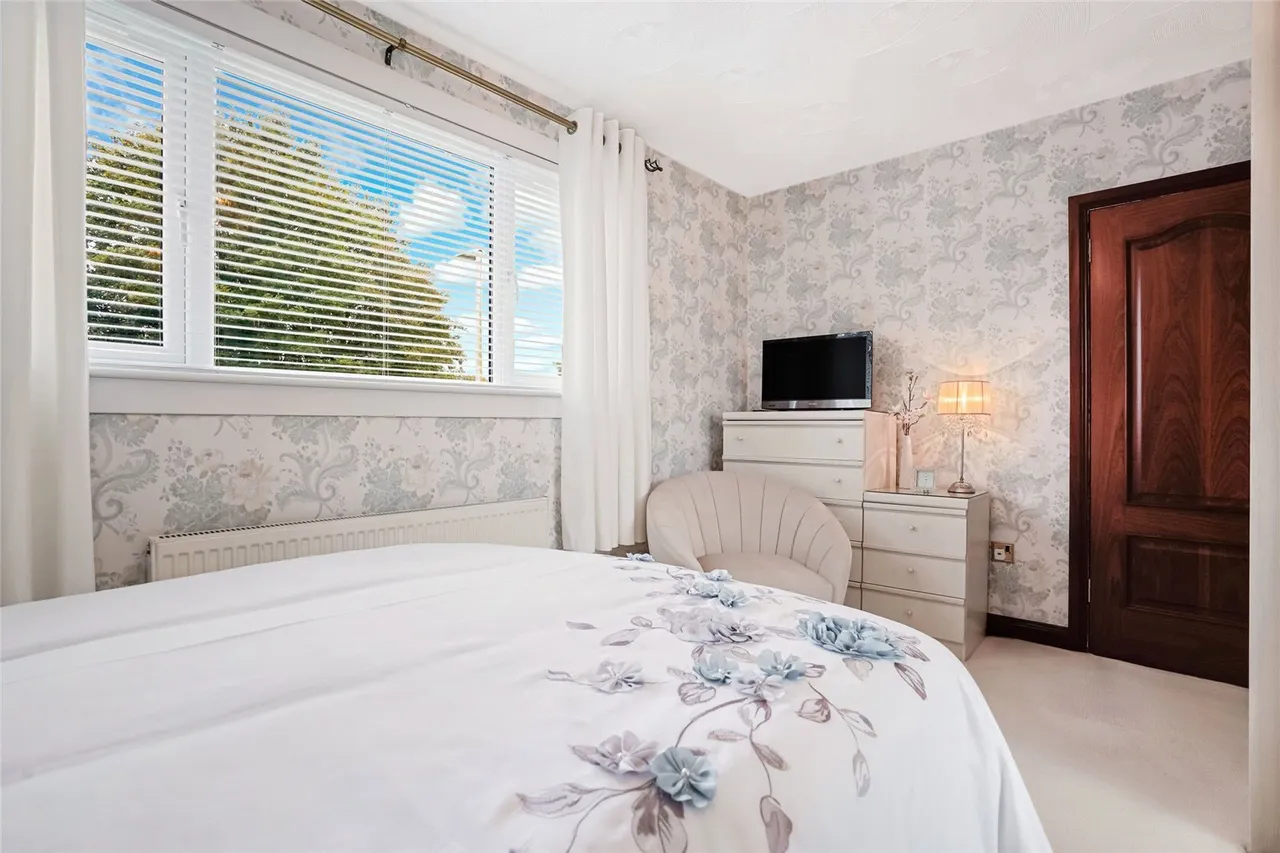 Murray Crescent, Maddiston, FK2, photo 11