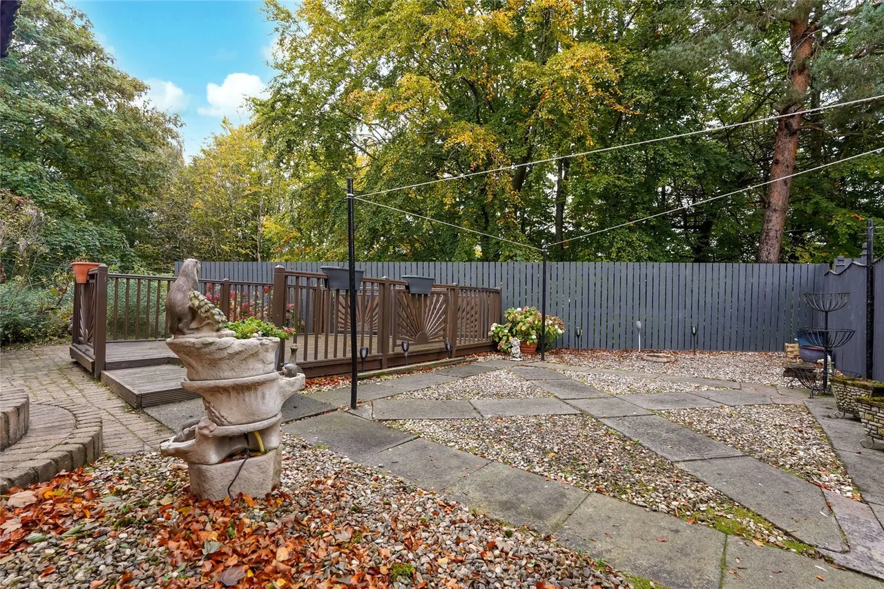 Murray Crescent, Maddiston, FK2, photo 17