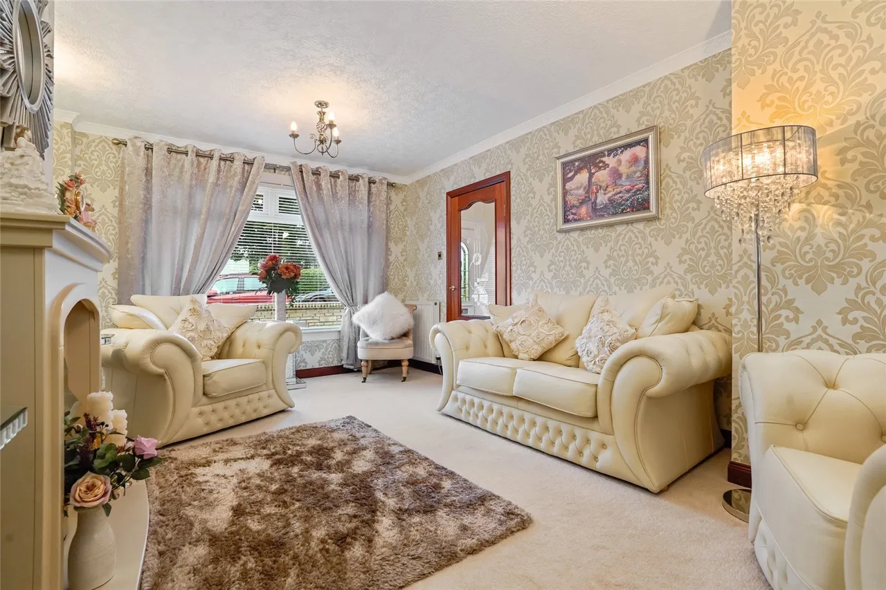 Murray Crescent, Maddiston, FK2, photo 7