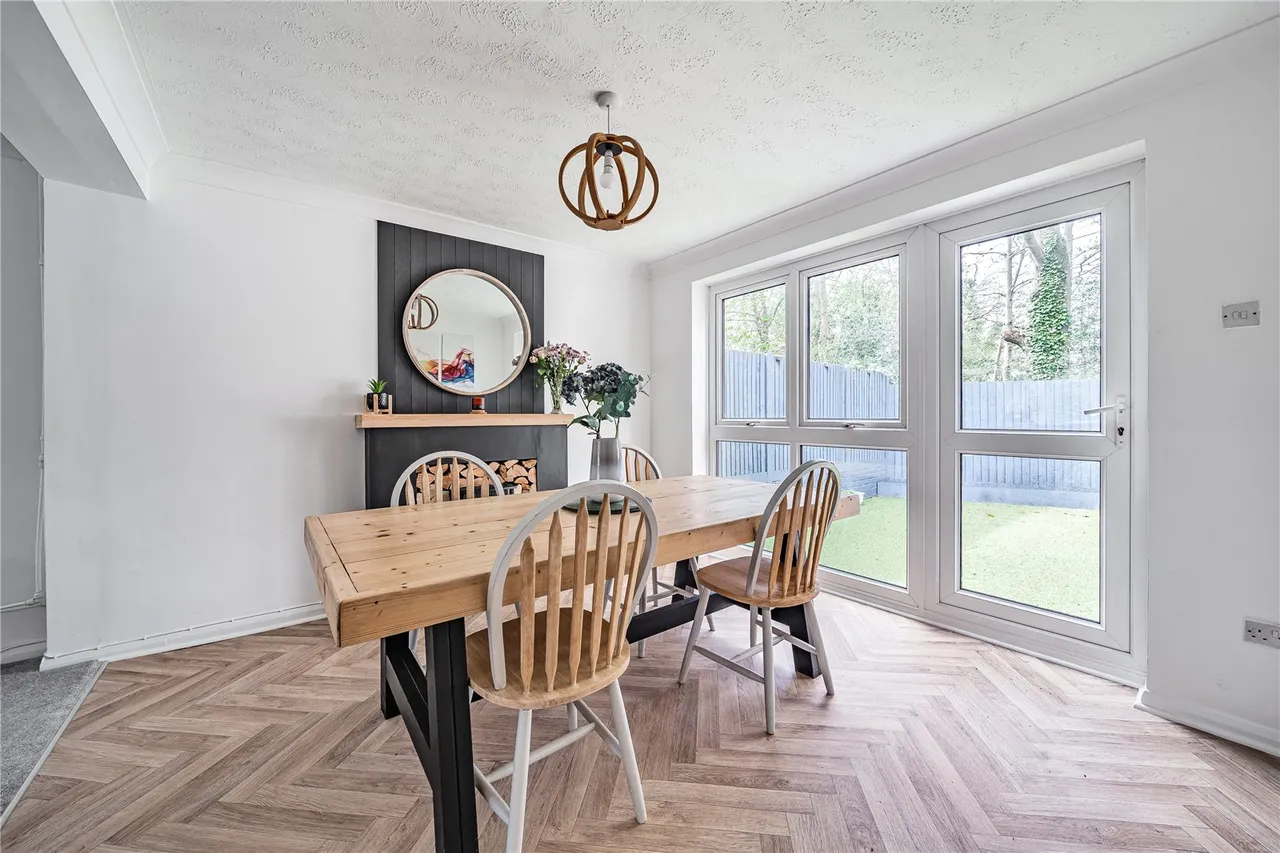Mortimer Close, Hartley Wintney, Hook, RG27 8EL, photo 4