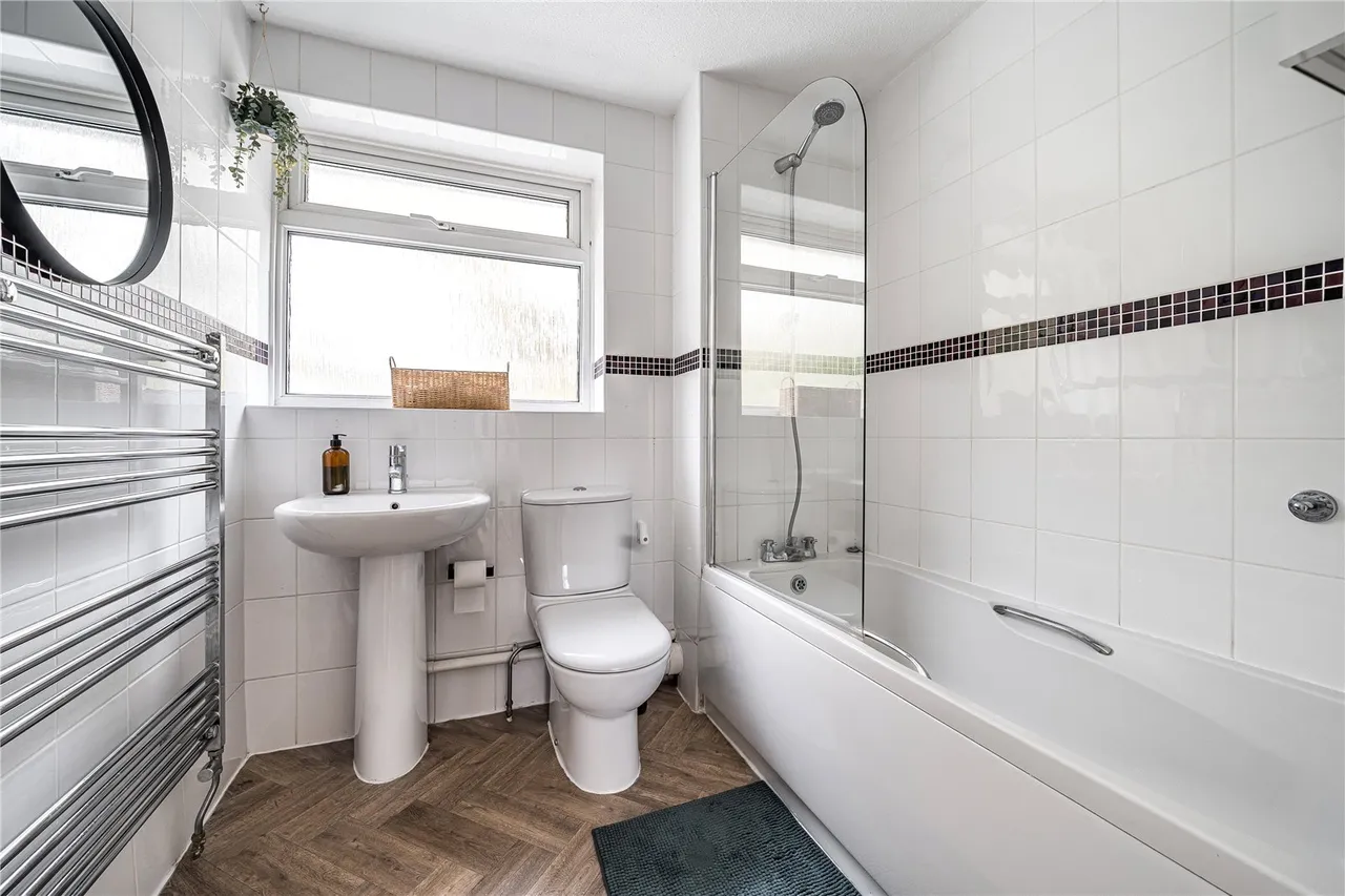 Mortimer Close, Hartley Wintney, Hook, RG27 8EL, photo 6