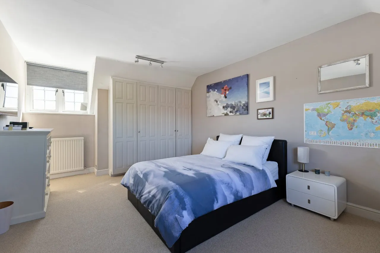 Wooburn Common Road, Wooburn Green, HP10, photo 18