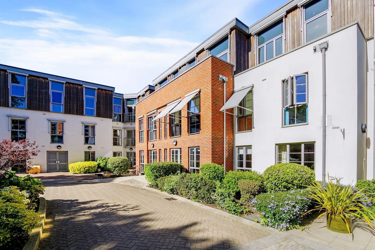 Kingston Road, Raynes Park, SW20, photo 6