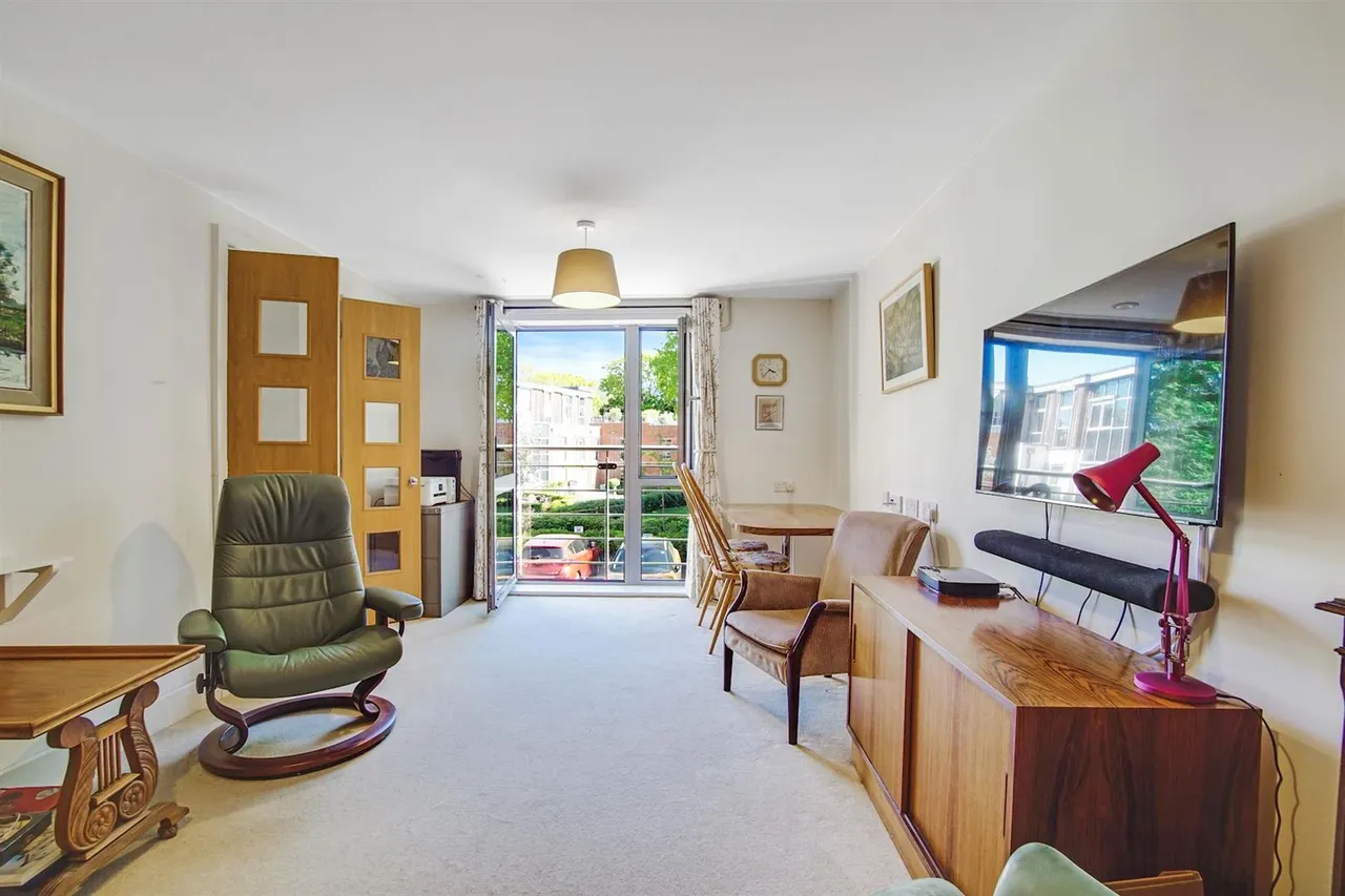 Kingston Road, Raynes Park, SW20, photo 10
