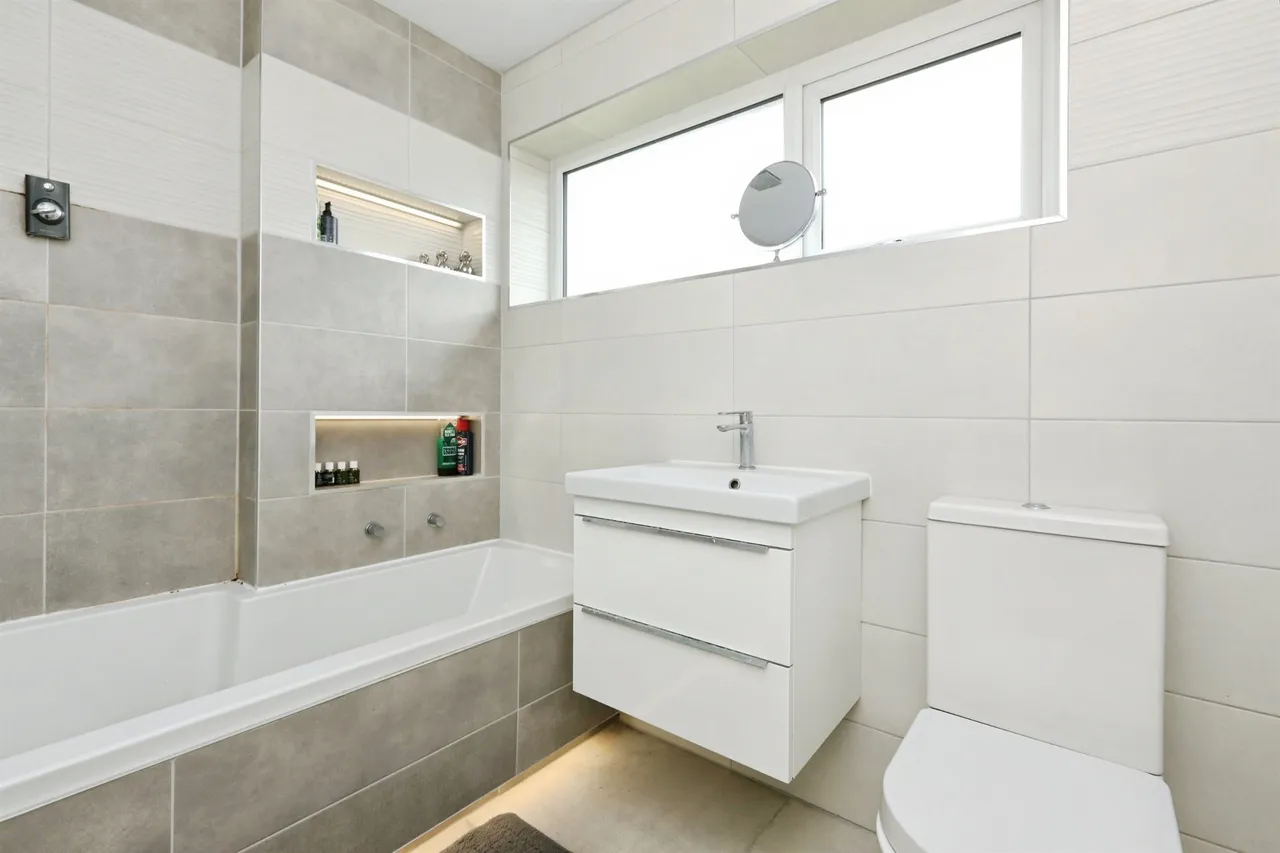 Braemar Road, Dunscroft, DN7, photo 15