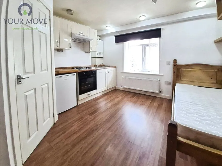 Skipton Road, Keighley, BD20, photo 5