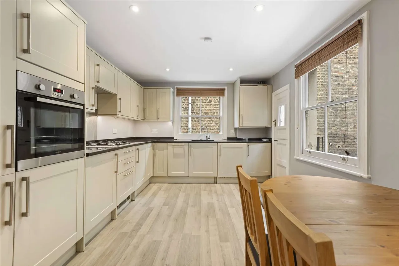Aliwal Road, London, SW11 1RB, photo 2