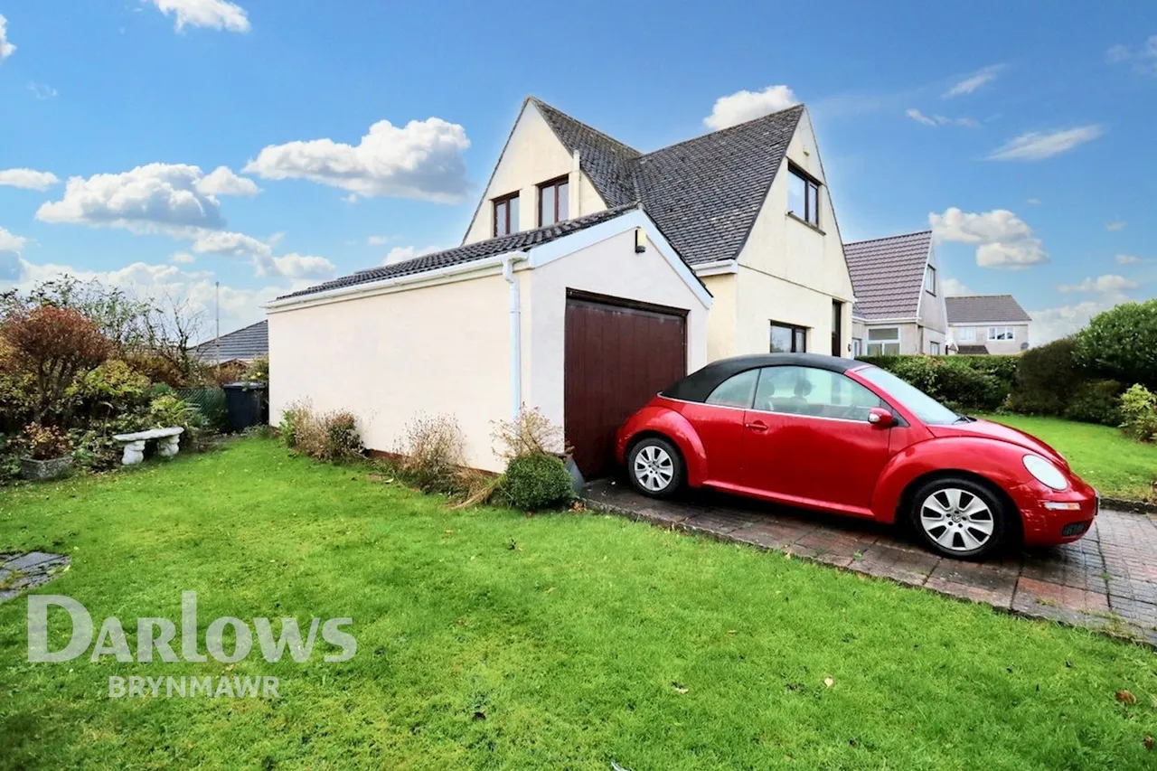 Highlands Road, Ebbw Vale, photo 18