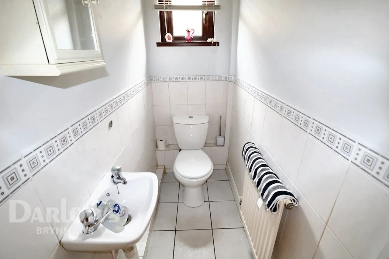 Highlands Road, Ebbw Vale, photo 8