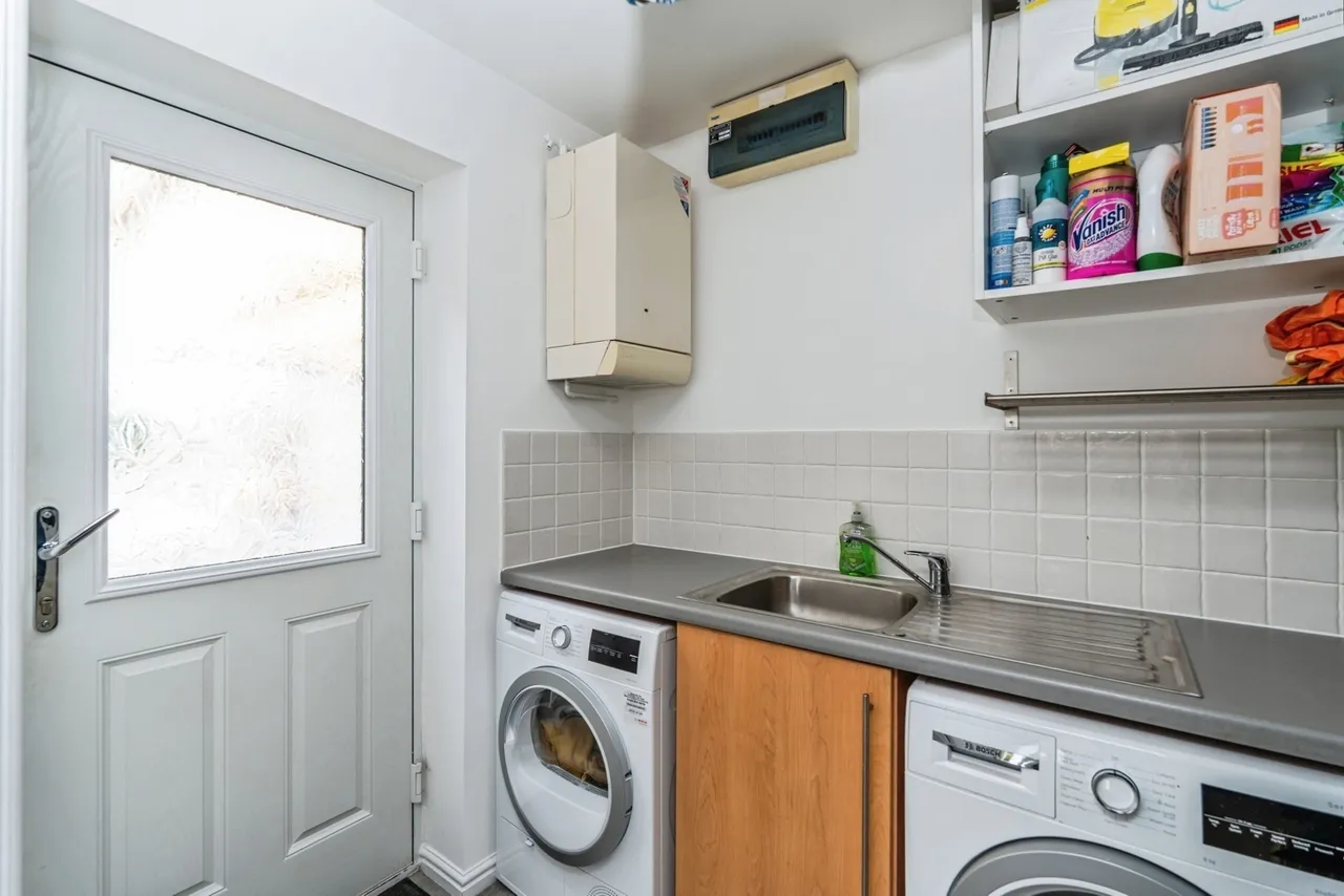 Kathryn Close, Totton, SO40, photo 24