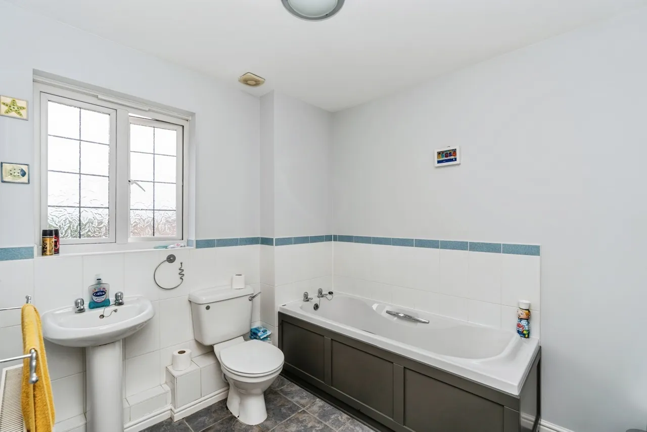 Kathryn Close, Totton, SO40, photo 16