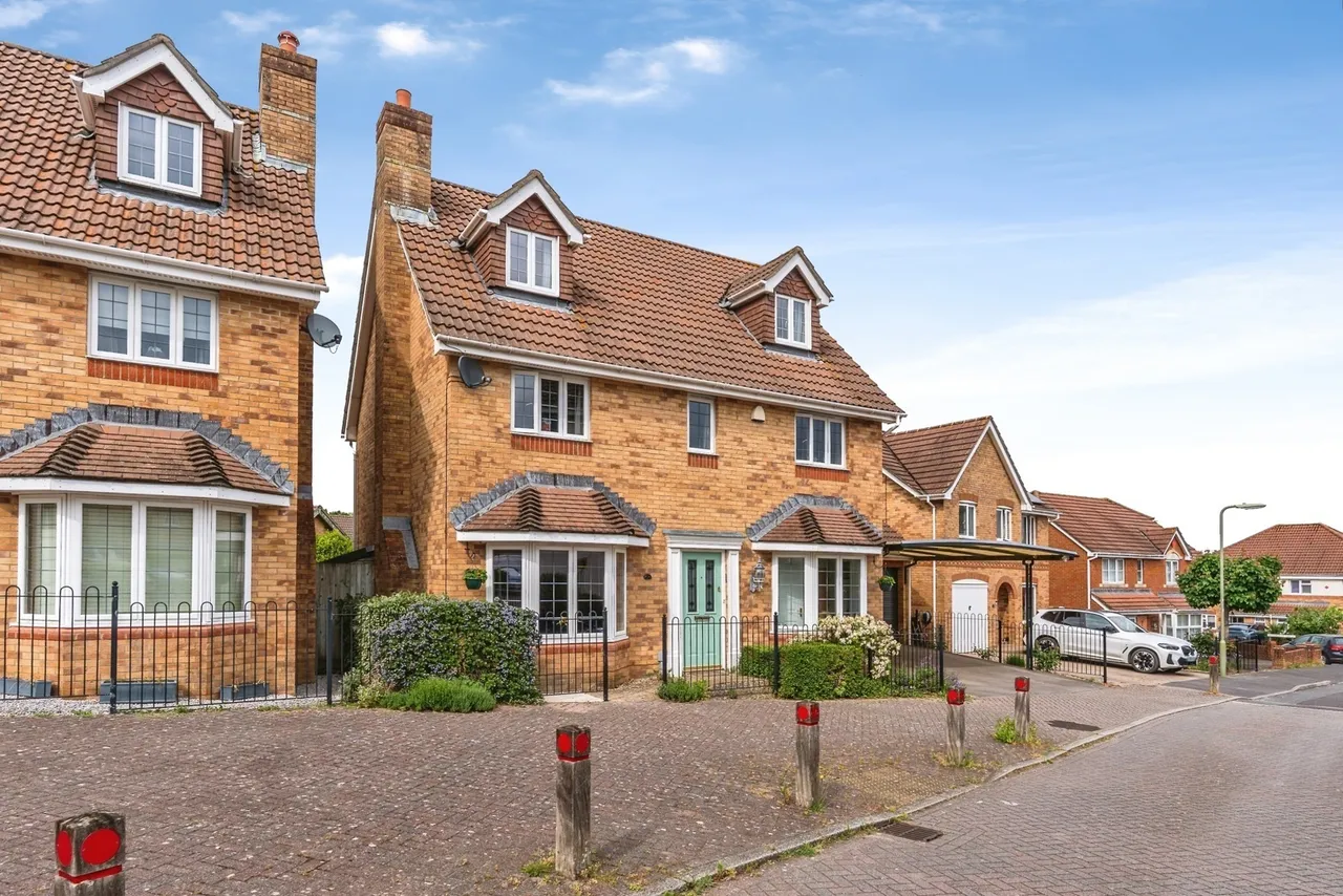 Kathryn Close, Totton, SO40, photo 25