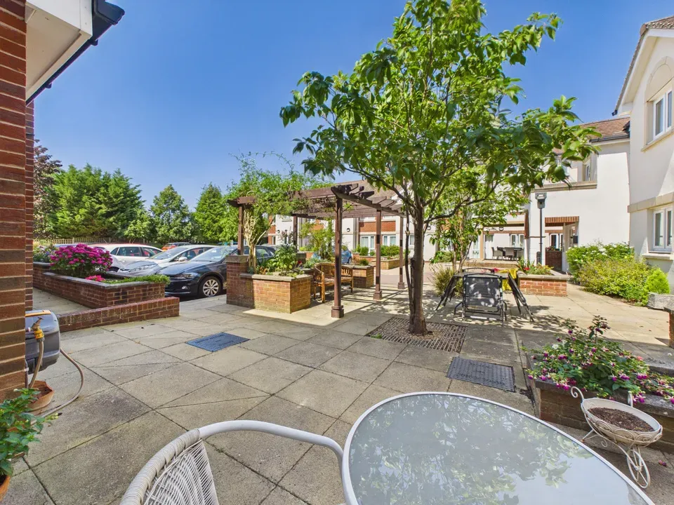 Kings Road, Horsham, photo 10