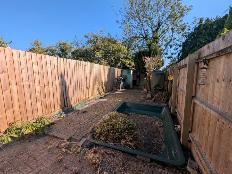 with 2 bedrooms in Debden, Nr Saffron Walden, CB11, photo 9