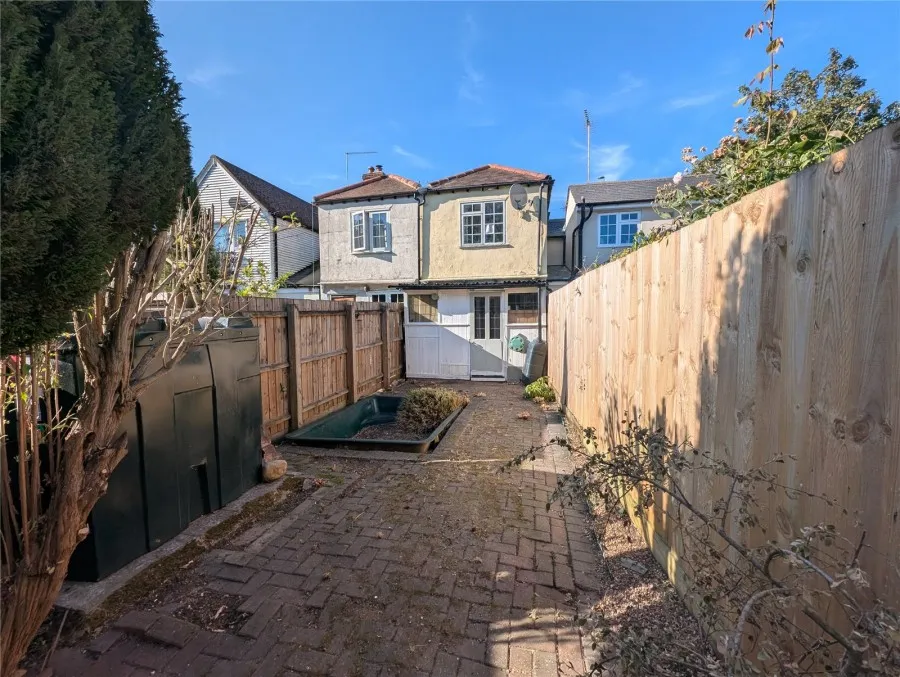with 2 bedrooms in Debden, Nr Saffron Walden, CB11, photo 10