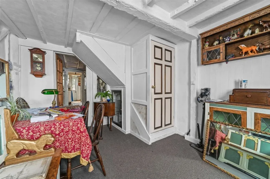 with 2 bedrooms in Debden, Nr Saffron Walden, CB11, photo 4