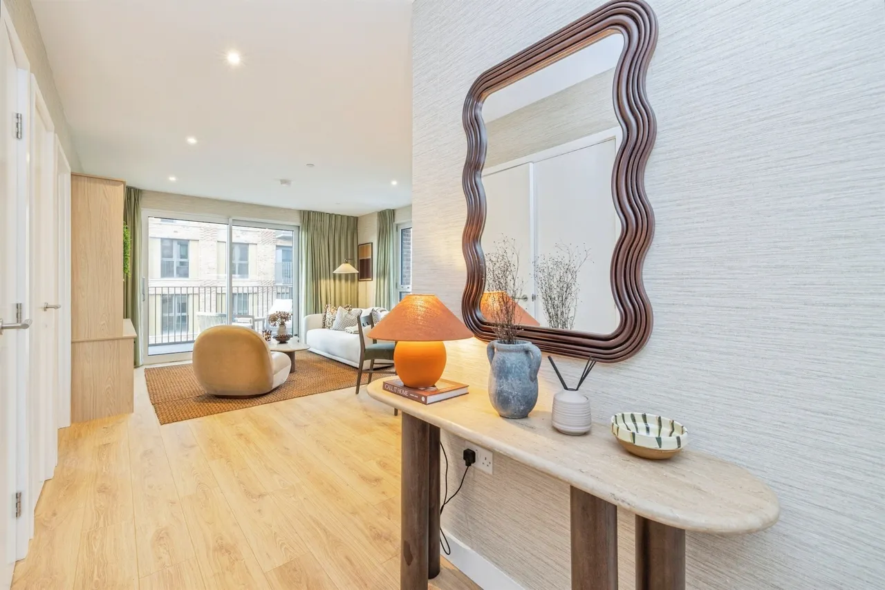 Union Court, The Exchange, WD24, photo 2