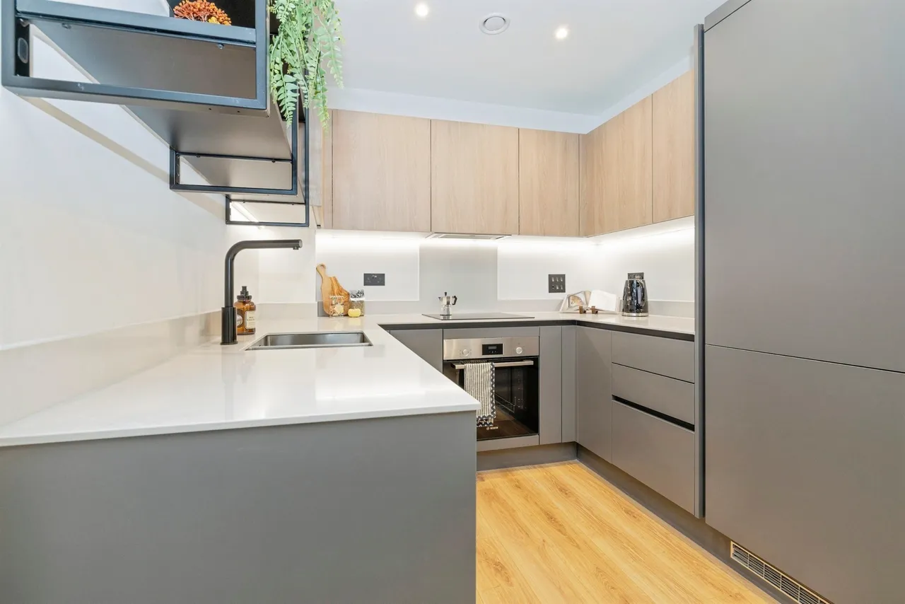 Union Court, The Exchange, WD24, photo 12