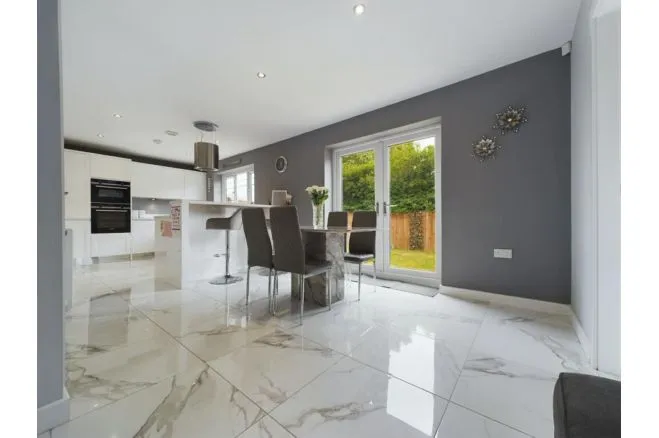 Doncaster Road, Doncaster, DN7, photo 9