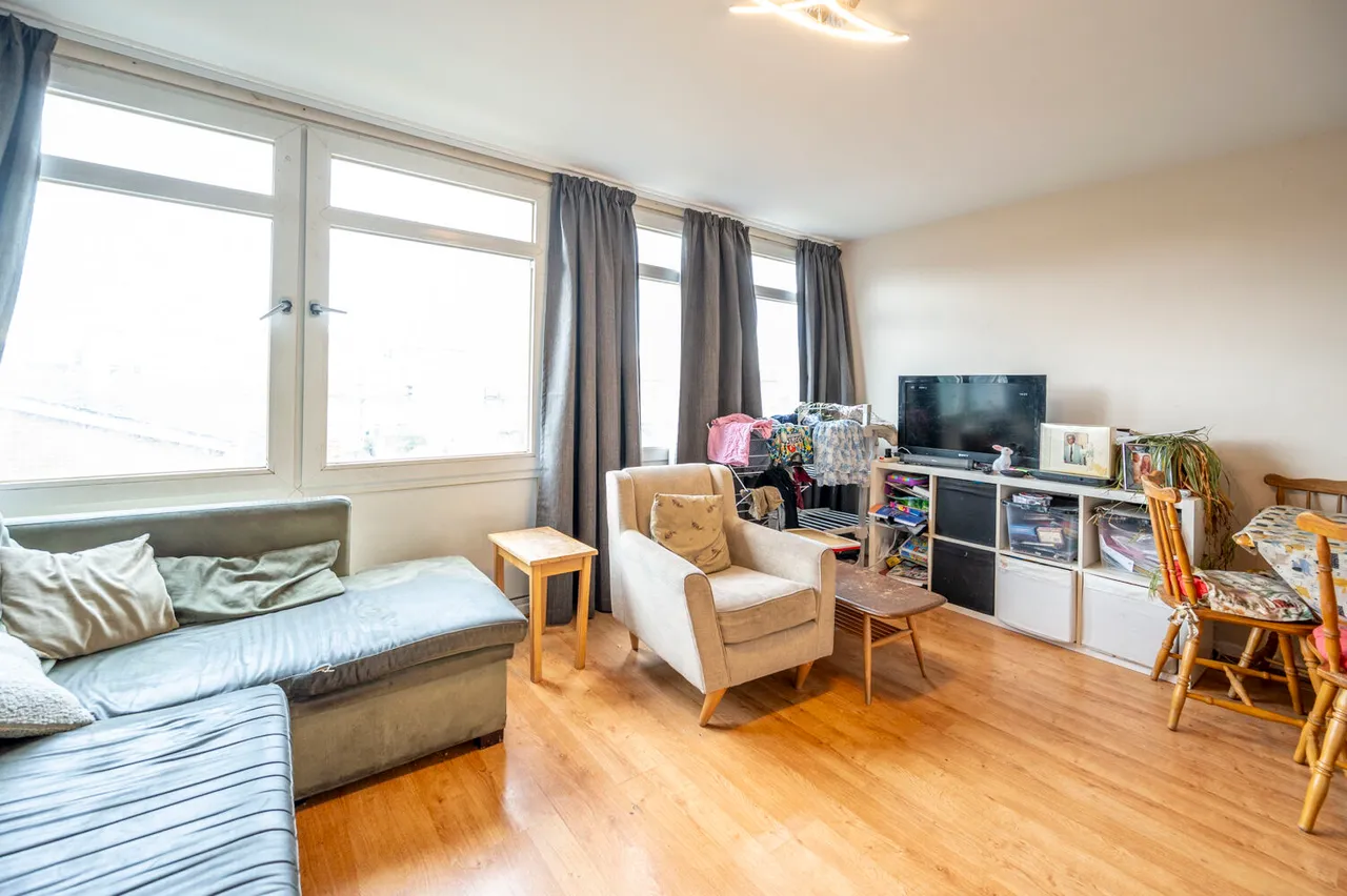 2 bed flat for sale, London, E15