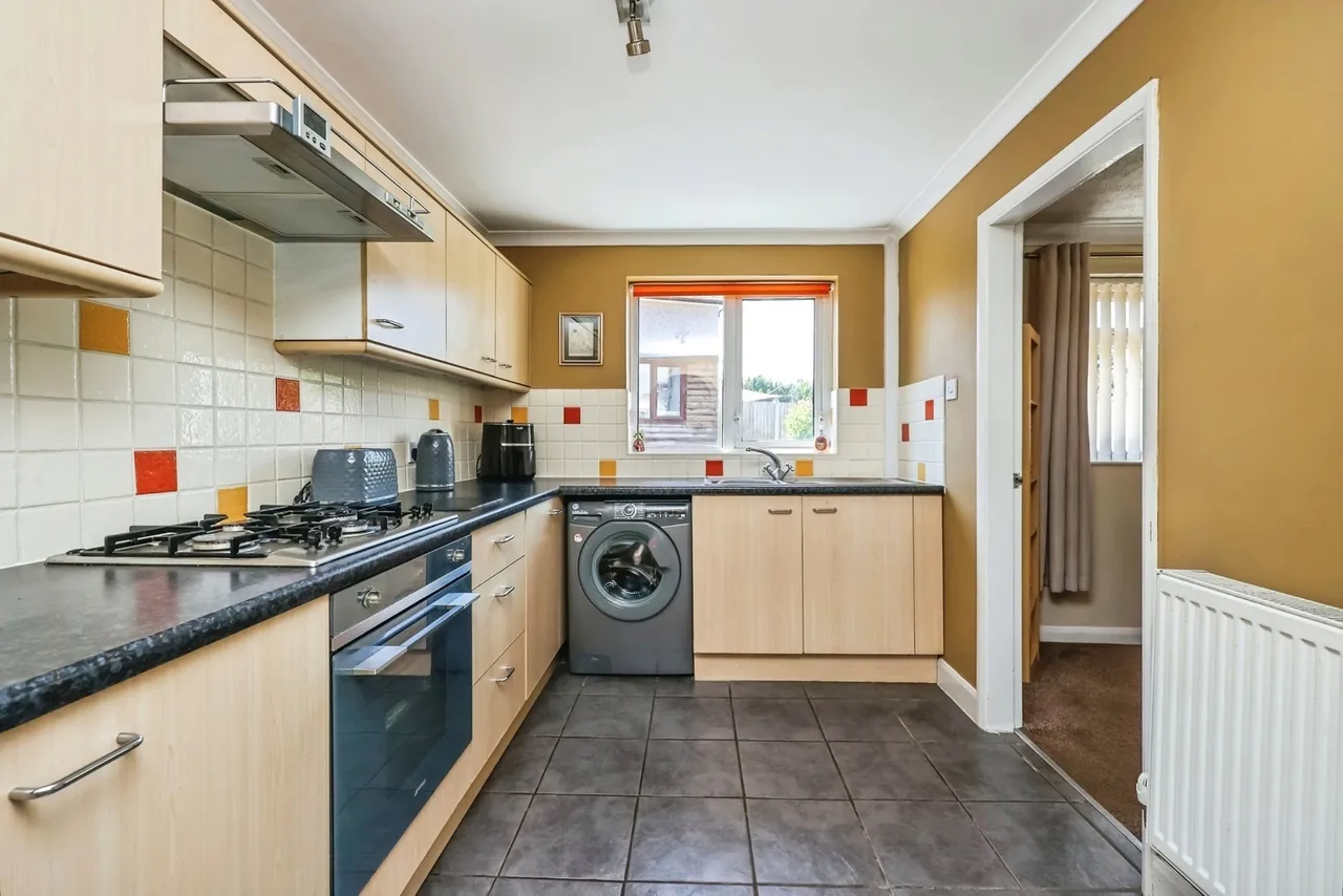 Green Lane, Clifton, Nottingham, NG11, photo 2