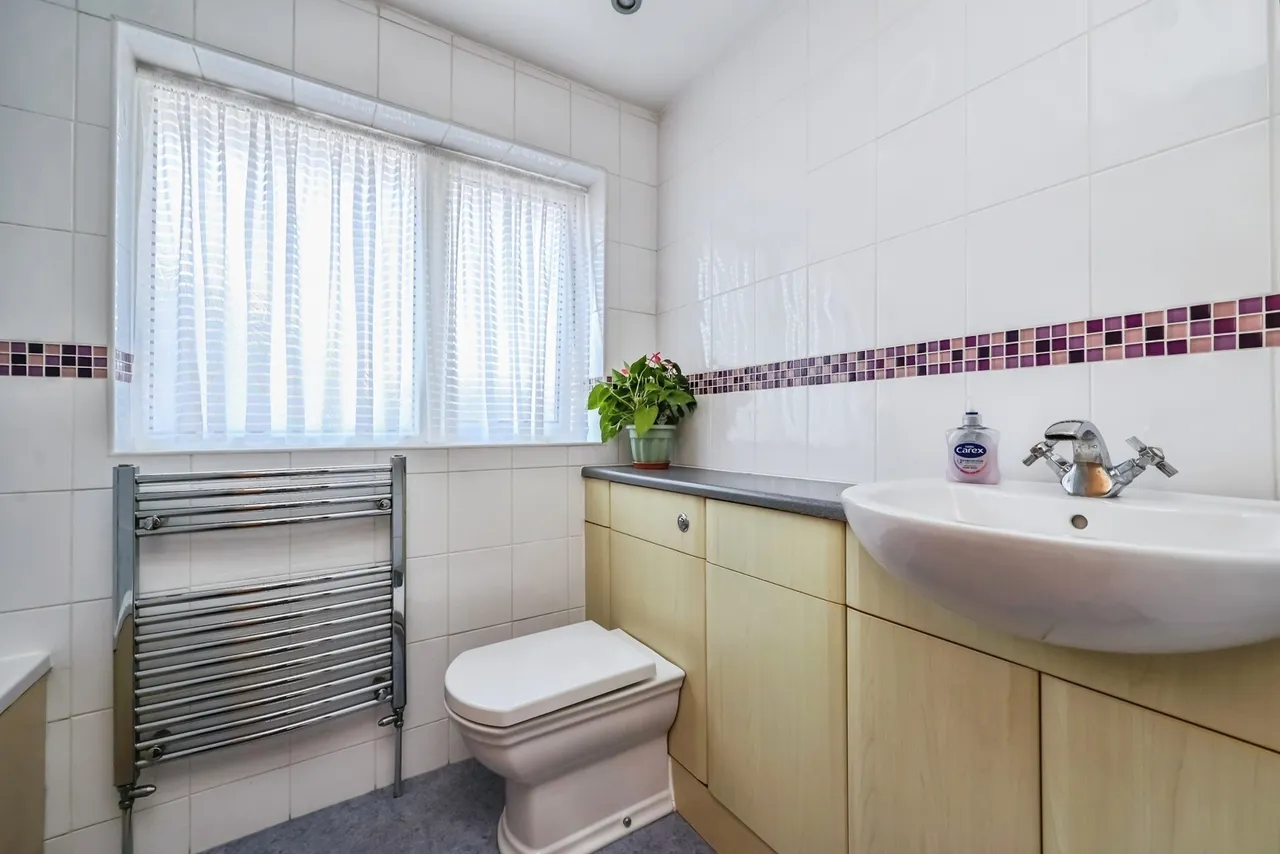 Green Lane, Clifton, Nottingham, NG11, photo 12