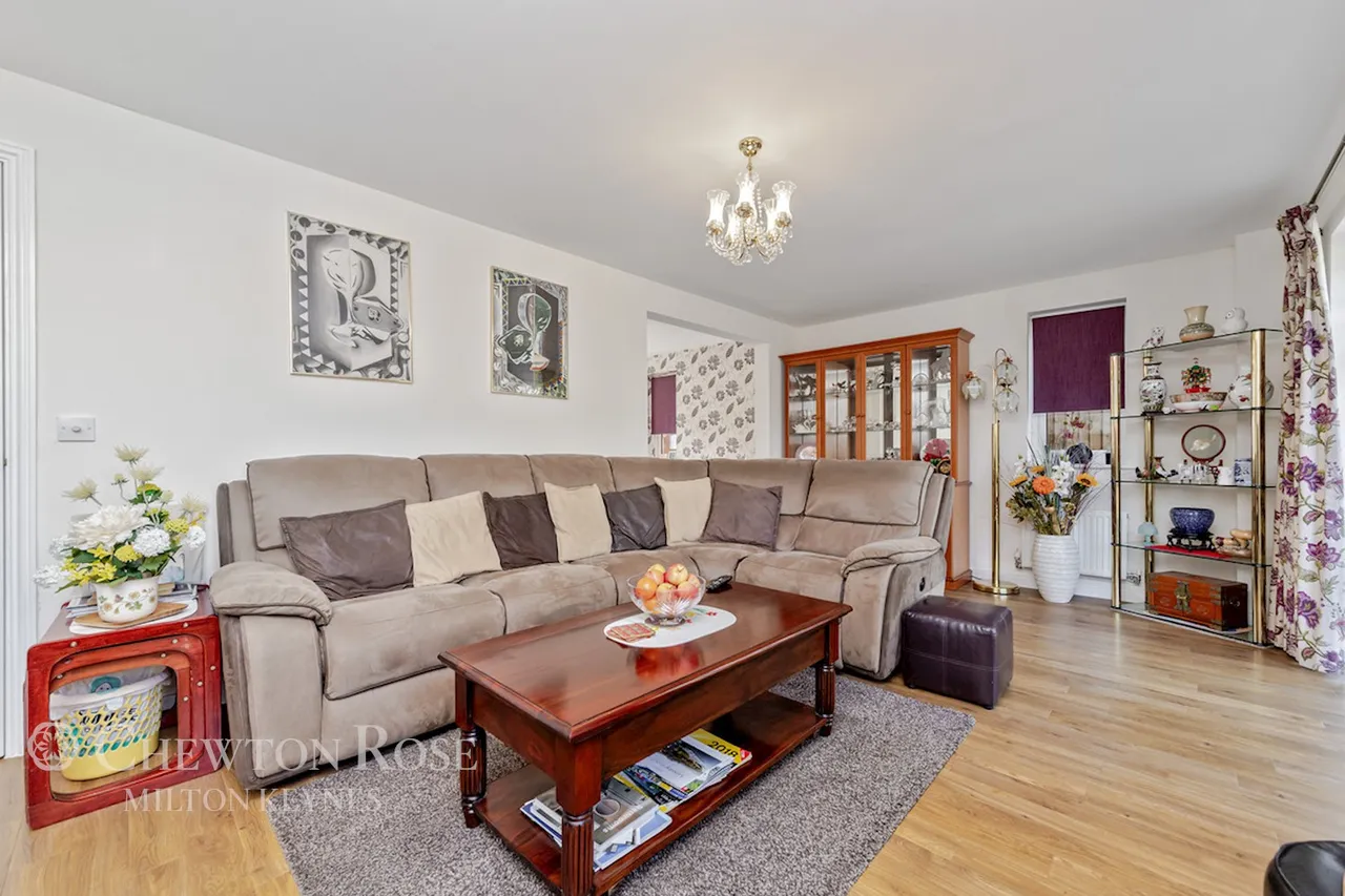 Freyberg Drive, Aylesbury, photo 10