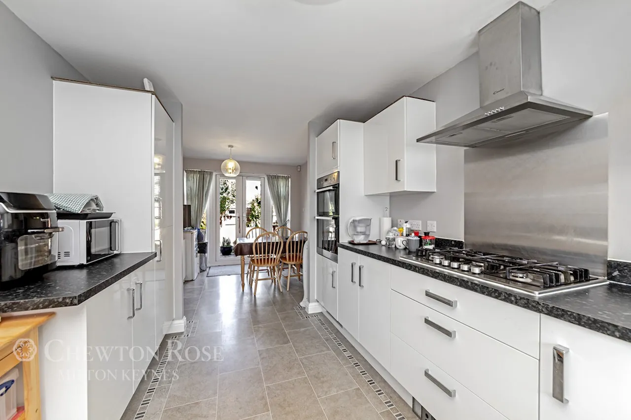 Freyberg Drive, Aylesbury, photo 17