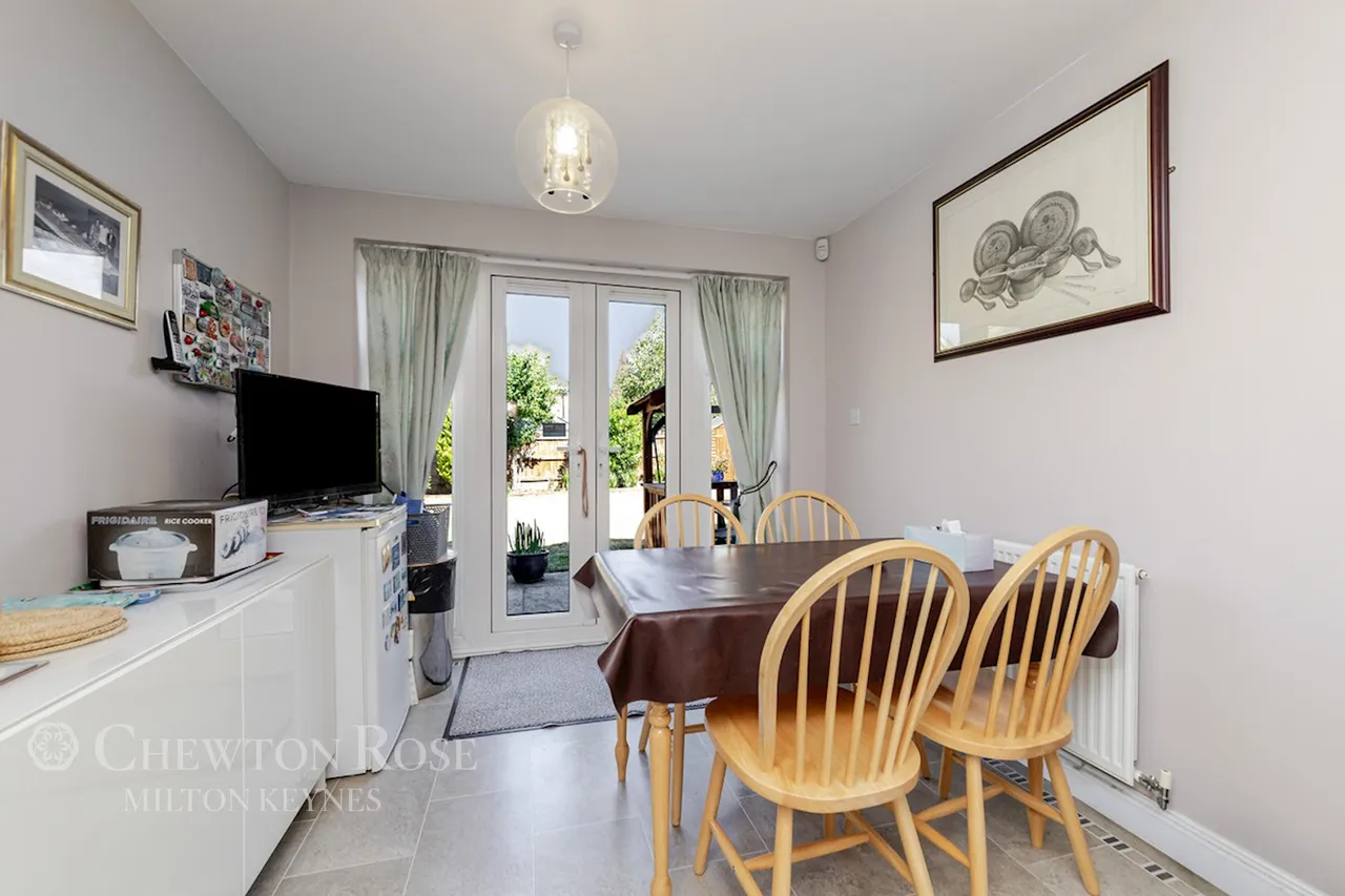 Freyberg Drive, Aylesbury, photo 18
