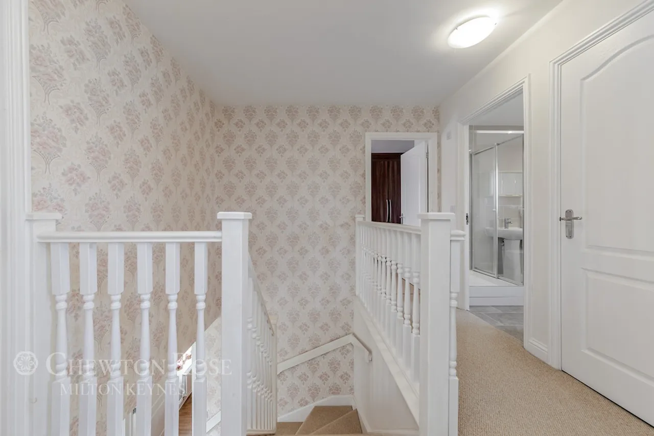 Freyberg Drive, Aylesbury, photo 21