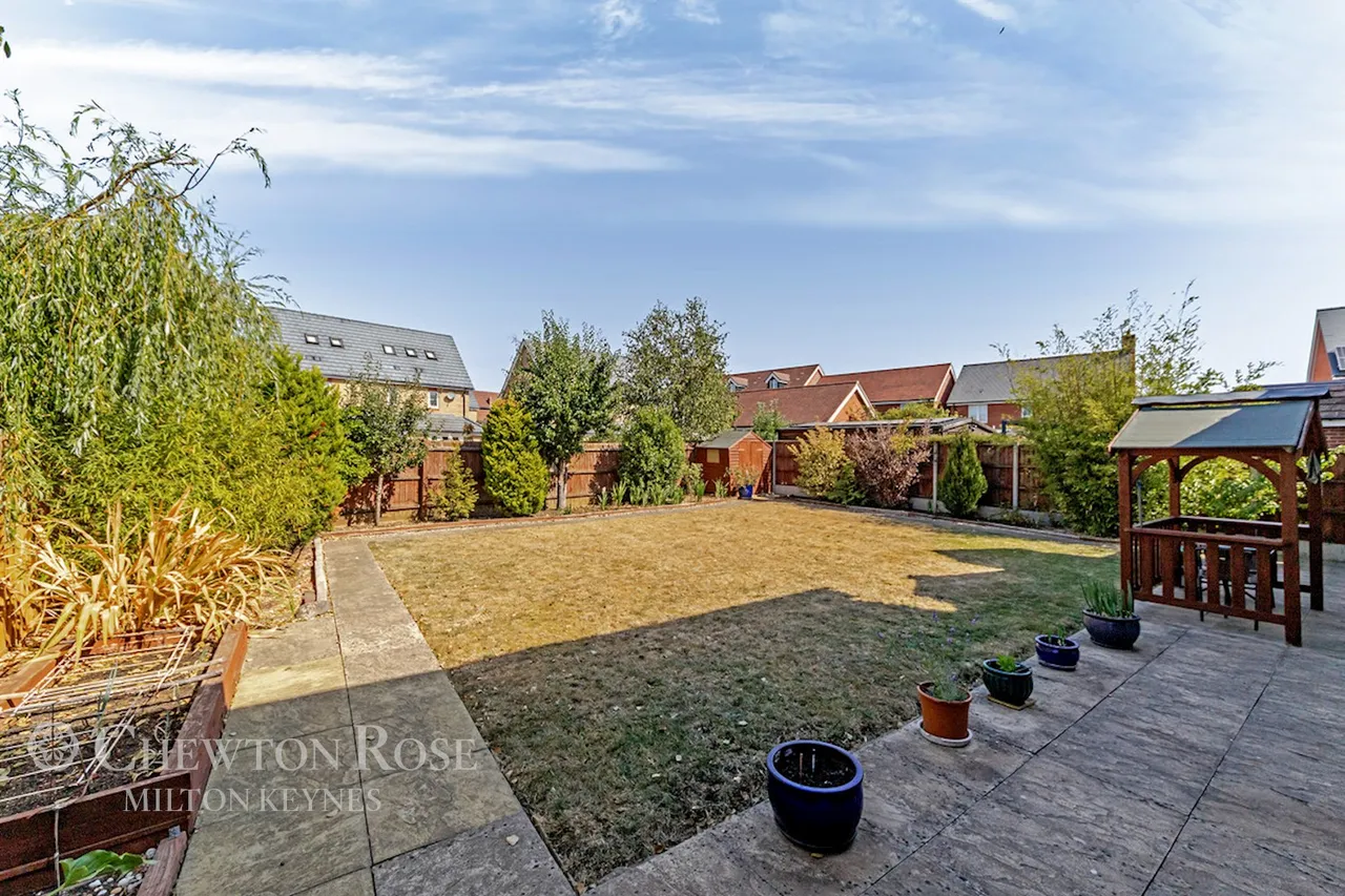 Freyberg Drive, Aylesbury, photo 41