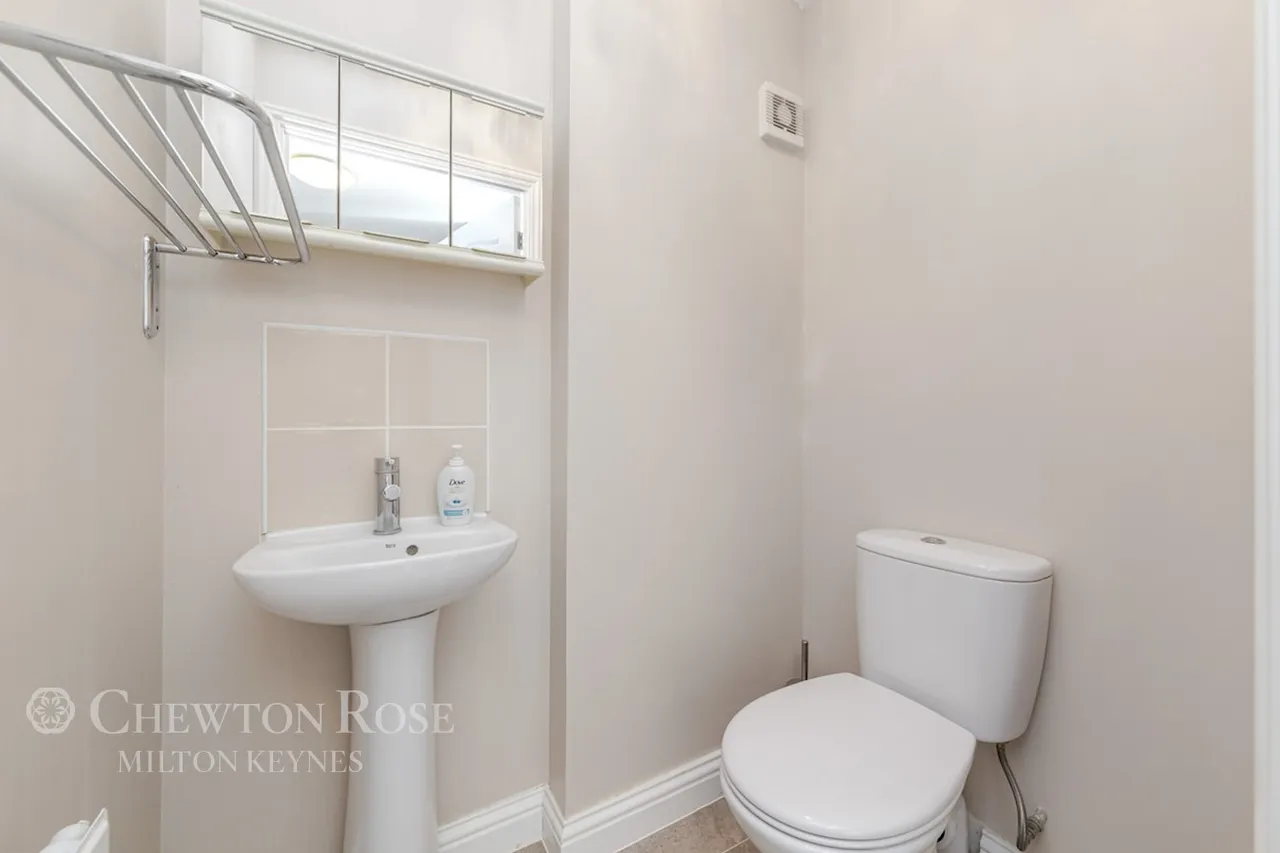 Freyberg Drive, Aylesbury, photo 24