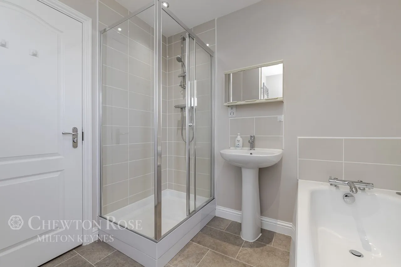 Freyberg Drive, Aylesbury, photo 31