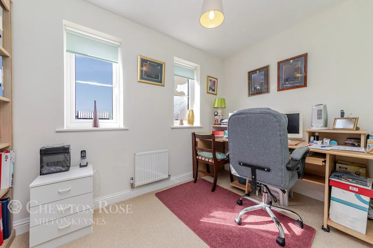 Freyberg Drive, Aylesbury, photo 38
