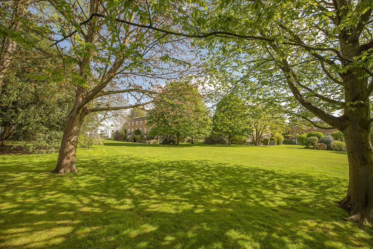 Hampton Court Road, Hampton, TW12, photo 12