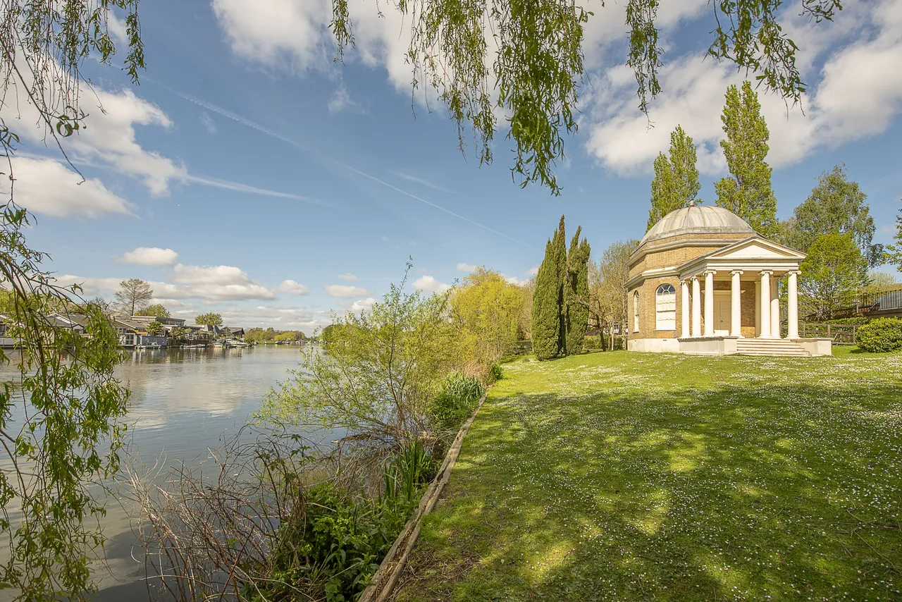 Hampton Court Road, Hampton, TW12, photo 13