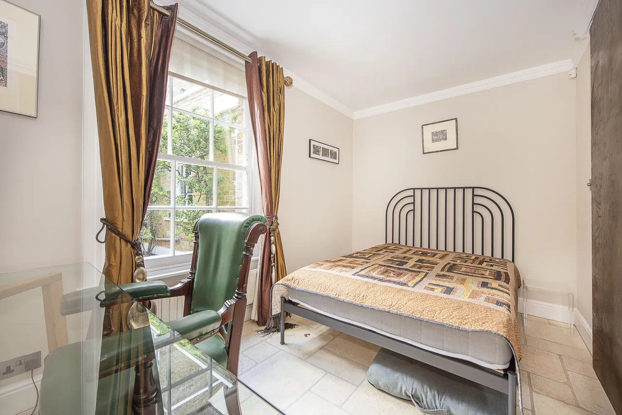 Hampton Court Road, Hampton, TW12, photo 8