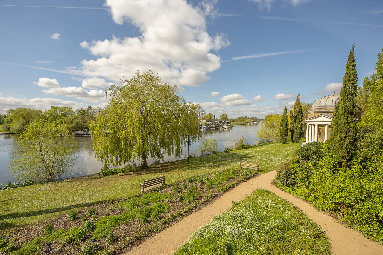 Hampton Court Road, Hampton, TW12, photo 14